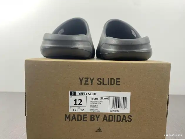 HQ6448 Yeezy Adidas Slide Onyx 0521